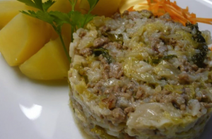 Minced meat with cabbage and rice